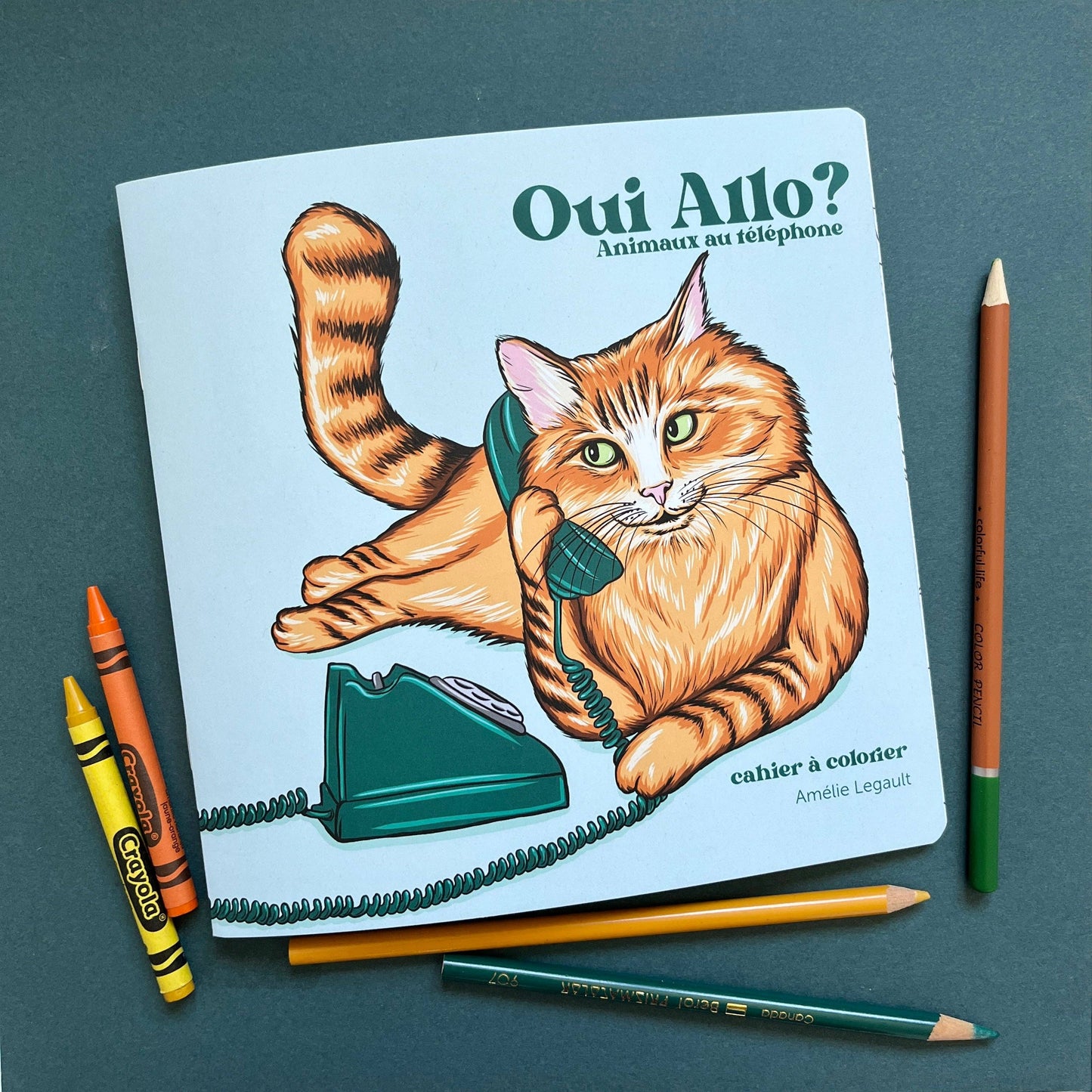 Sardines Studio - Coloring book, Animals on the phone