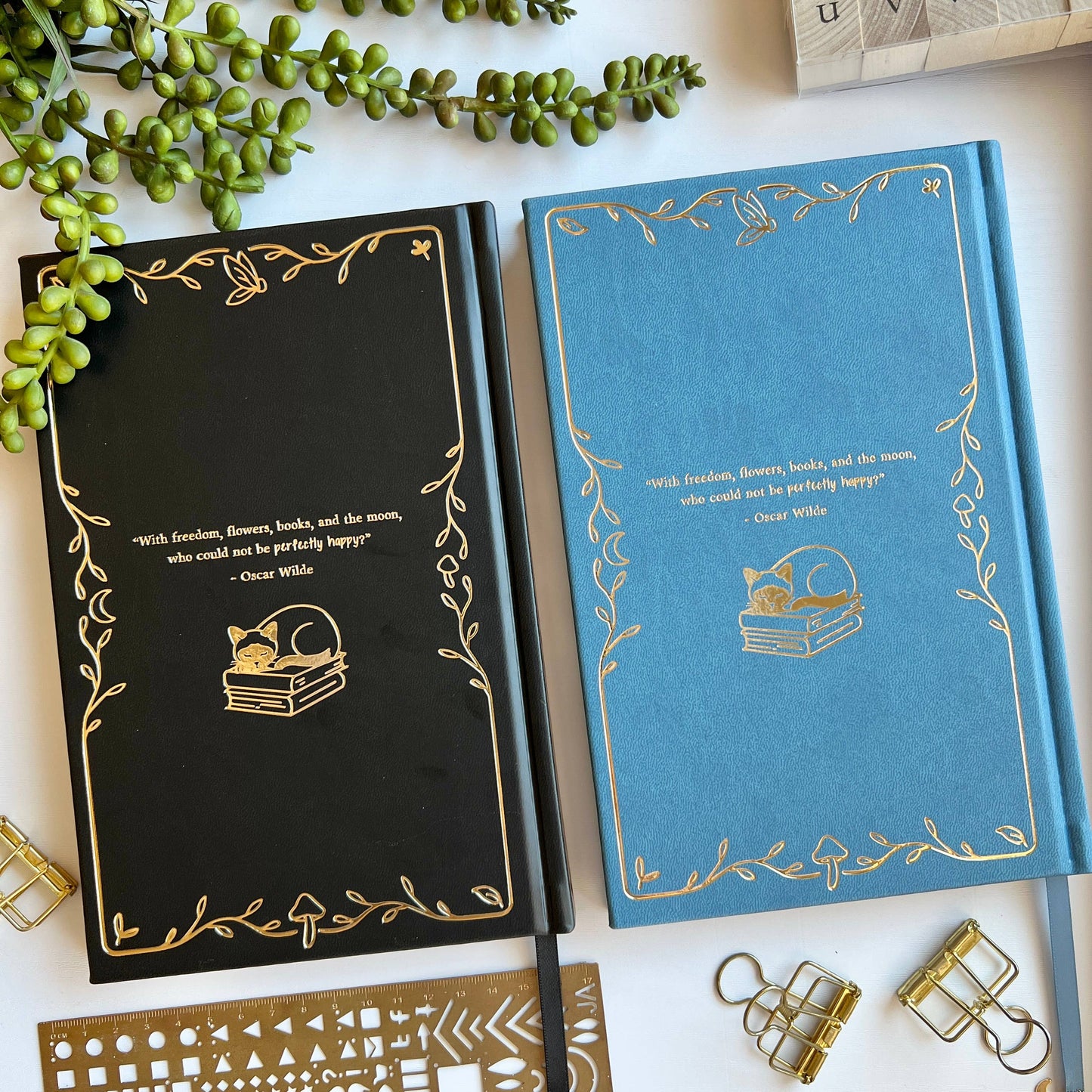 Piper MacLeod Designs - Reading Companion Journal | Vegan Leather & Gold Foil: No thanks! / Storm Drift Blue
