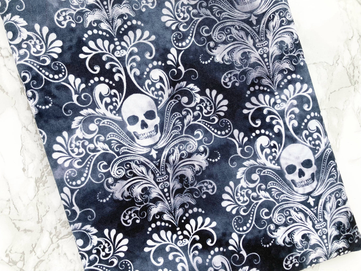 Padded book sleeve, e-reader cover: Large (Skull Damask)