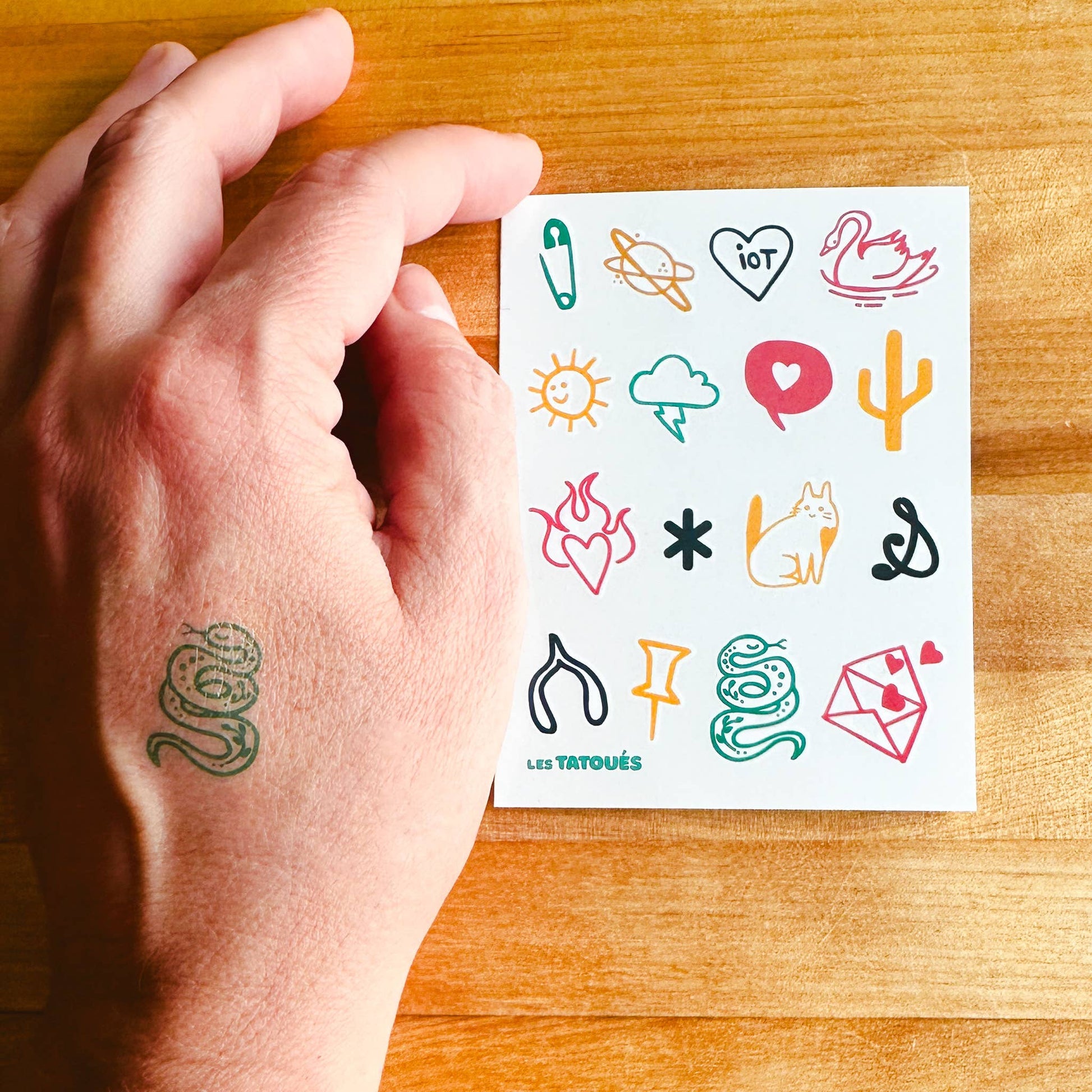 Les Tatoués - The Tiny Doodles - Temporary tattoos - Agricola Street Books