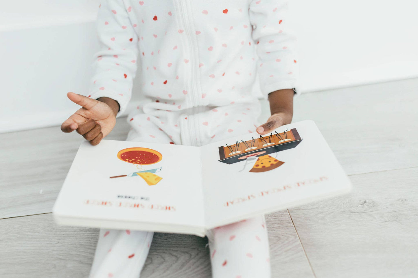 Doodle Paw Press - Hello Pizza! A Board Book For Little Foodies - Agricola Street Books